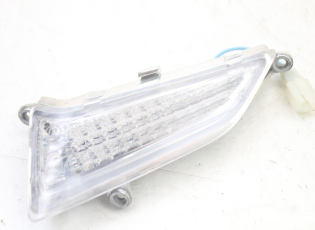 CLIGNOTANT AVANT DROIT