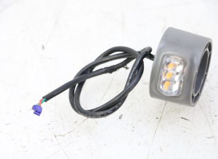 CLIGNOTANT AVANT GAUCHE