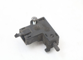 CONTACTEUR EMBRAYAGE