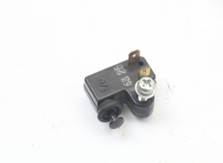 CONTACTEUR FEU STOP DROIT