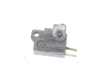 CONTACTEUR FEU STOP GAUCHE