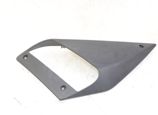 FLANC LATERAL AVANT GAUCHE