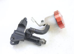 MAITRE CYLINDRE AVANT