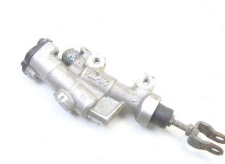 MAITRE CYLINDRE FREIN ARRIERE