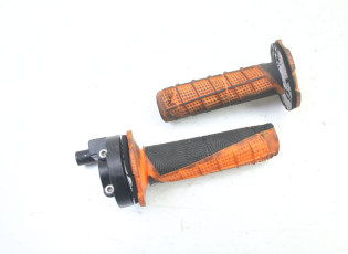 POIGNEE ACCELERATEUR