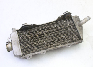 RADIATEUR DROIT