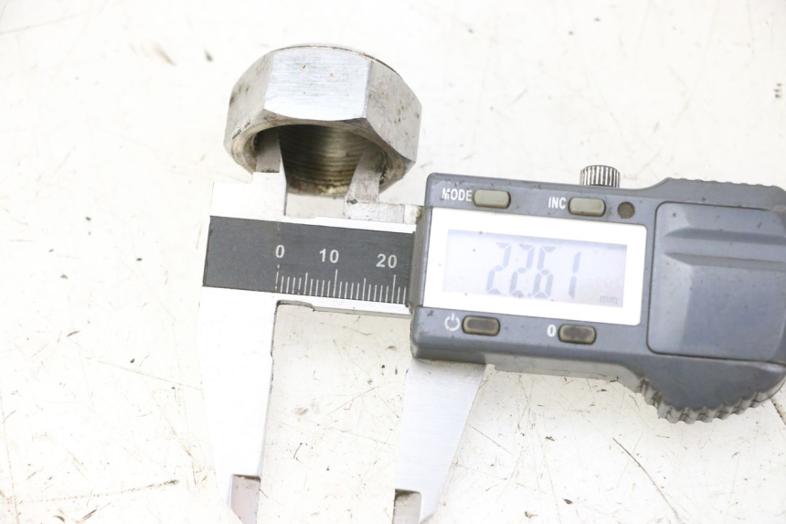 photo de GABELKRONE MUTTER HONDA CBF 125 (2009 - 2015) - Detailansicht des Bauteils