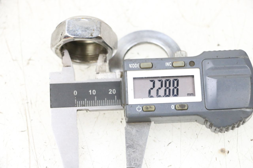 photo de GABELKRONE MUTTER HONDA NSR R 125 (1994 - 2003) - Detailansicht des Bauteils