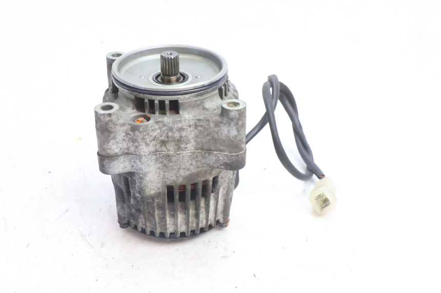 photo de LICHTMASCHINE YAMAHA XJR 1300 (1998 - 2002) - Oberflächenzustand und Material
