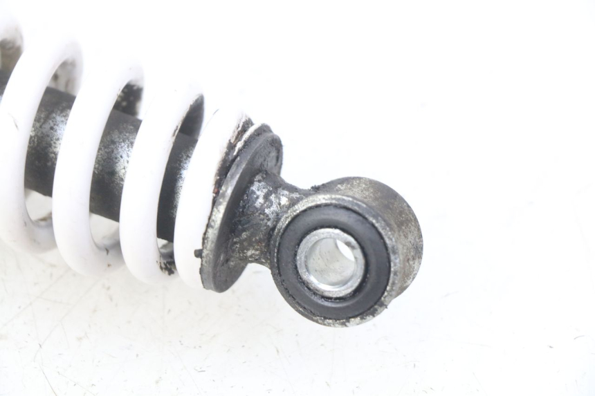 photo de HINTERE FEDERUNG YAMAHA BW'S NAKED 50 (2008 - 2019) - Details der Befestigungspunkte