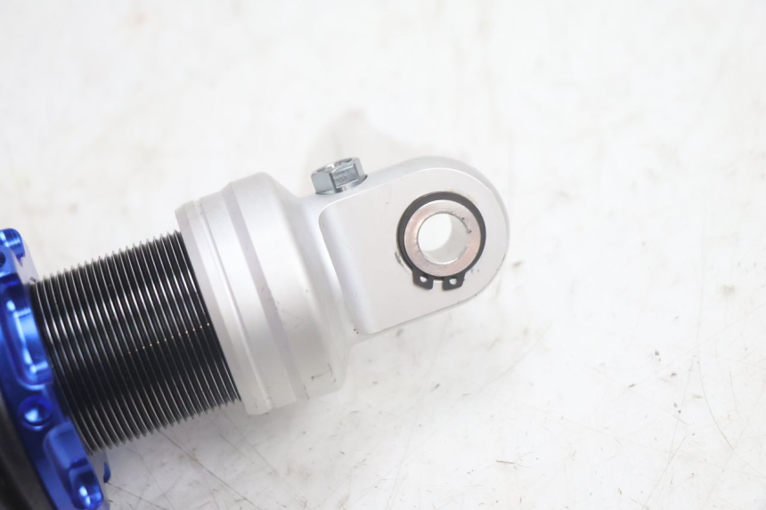 photo de HINTERER STOßDäMPFER APOLLO RFZ 150 - Gesamtansicht des Produkts