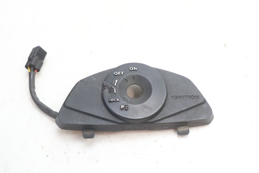photo de TRANSPONDERANTENNE SUZUKI GSR 600 (2005 - 2012) - Hauptansicht