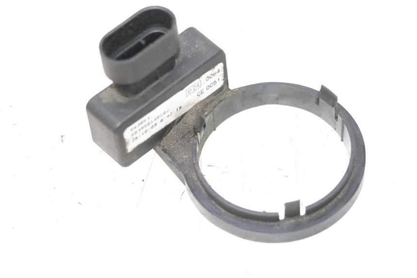 photo de TRANSPONDERANTENNE PIAGGIO MP3 RL 250 (2006 - 2010) - Details der Befestigungspunkte
