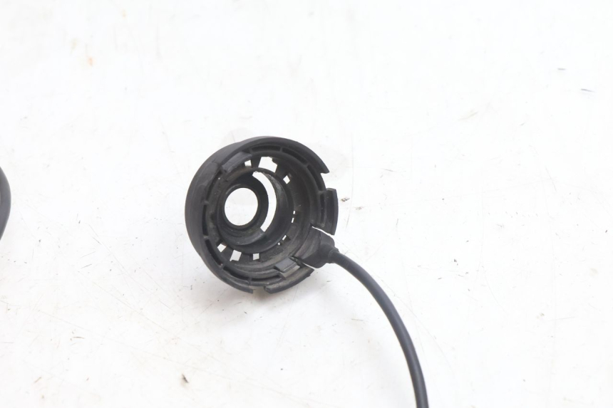 photo de TRANSPONDERANTENNE PEUGEOT SATELIS 125 (2006 - 2009) - Technische Nahaufnahme