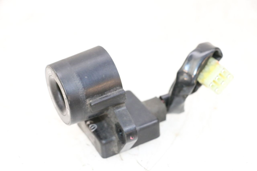 photo de TRANSPONDERANTENNE YAMAHA XMAX X-MAX 125 (2006 - 2009) - Details der Befestigungspunkte