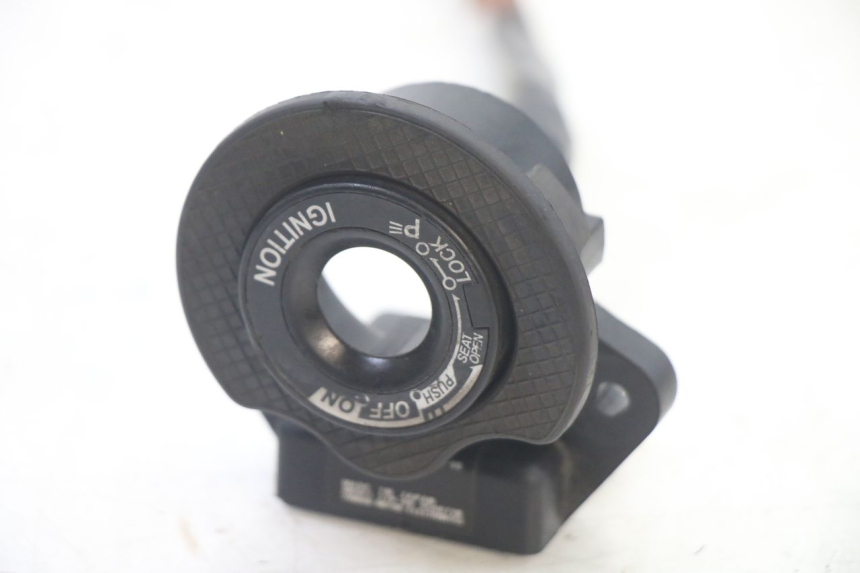 photo de TRANSPONDERANTENNE YAMAHA YP X-MAX XMAX 400 (2014 - 2017) - Zoom auf Gebrauchszustand