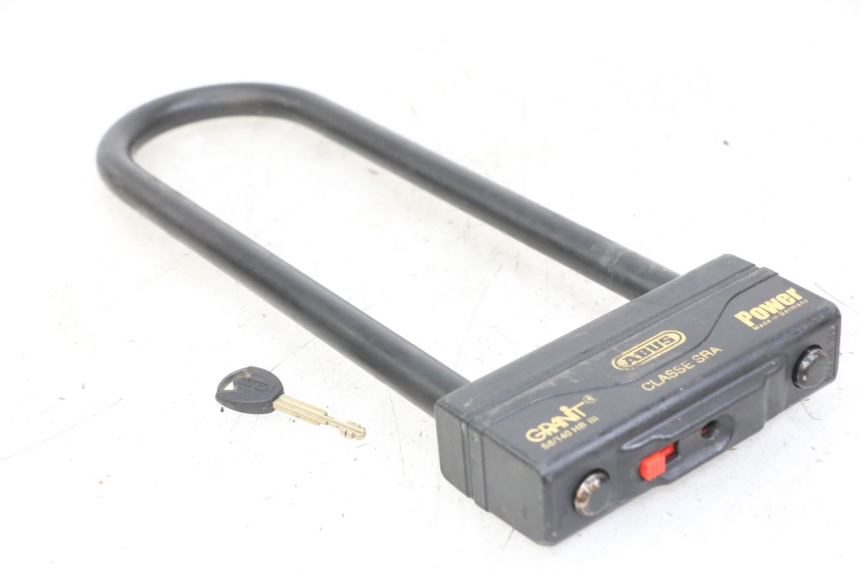 photo de DIEBSTAHLSICHERUNG PIAGGIO NEW TYPHOON 50 (2010 - 2017) - Detailansicht des Bauteils