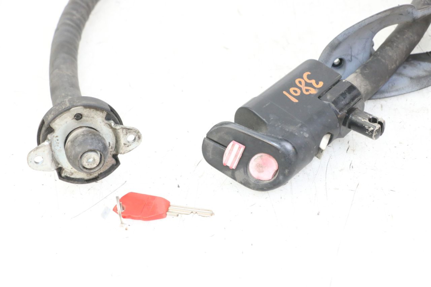 photo de DIEBSTAHLSICHERUNG PEUGEOT SPEEDFIGHT 100 (1997 - 2007) - Zoom auf Gebrauchszustand