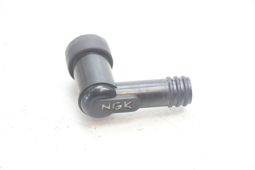photo de ZÜNDKERZENSTECKER CF MOTO E-CHARM 125 (2005 - 2008) - Zoom auf Gebrauchszustand