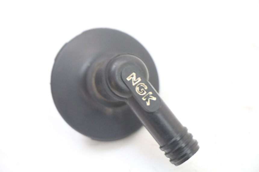 photo de ZÜNDKERZENSTECKER PEUGEOT TKR TREKKER FURIOUS 50 (2005 - 2014) - Zoom auf Gebrauchszustand