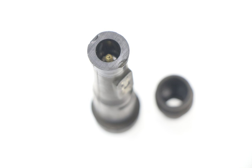 photo de ZÜNDKERZENSTECKER APRILIA SCARABEO GT 125 (1999 - 2007) - Detailansicht des Bauteils