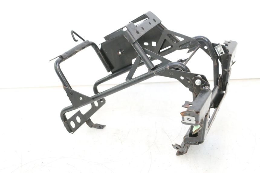 photo de VERKLEIDUNGSHALTER PEUGEOT CITYSTAR 2T 50 (2018 - 2021) - Detailansicht des Bauteils