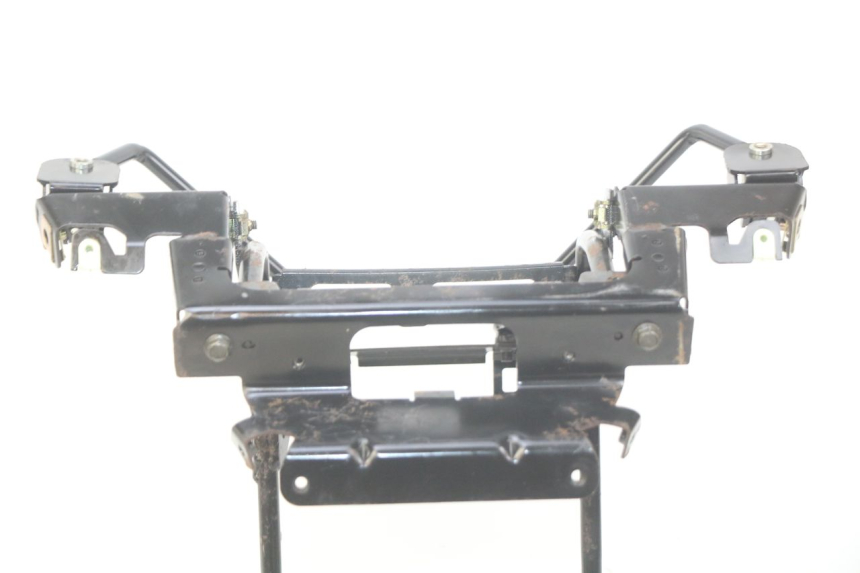 photo de VORDERE SPINNE PEUGEOT CITYSTAR AIR 125 (2014 - 2017) - Details der Befestigungspunkte