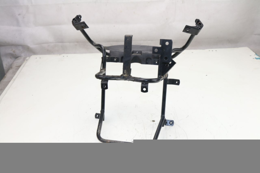 photo de VERKLEIDUNGSHALTER PEUGEOT ELYSEO 100 (1998 - 2004) - Detailansicht des Bauteils