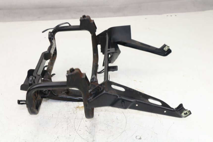 photo de VERKLEIDUNGSHALTER SYM JOYRIDE 125 (2002 - 2009) - Details der Befestigungspunkte