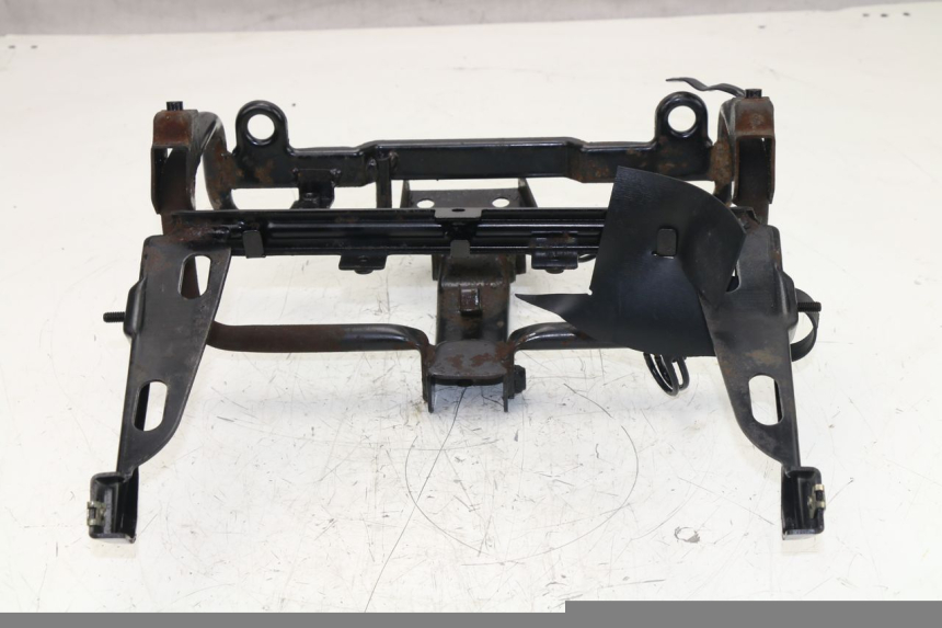 photo de VERKLEIDUNGSHALTER SYM JOYRIDE 125 (2002 - 2009) - Oberflächenzustand und Material