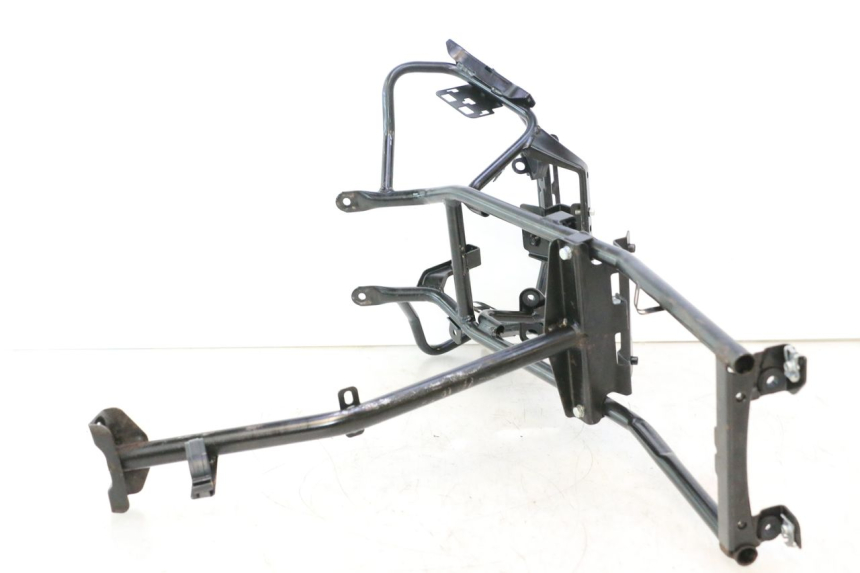 photo de VERKLEIDUNGSHALTER PIAGGIO MP3 500 (2016 - 2018) - Details der Befestigungspunkte