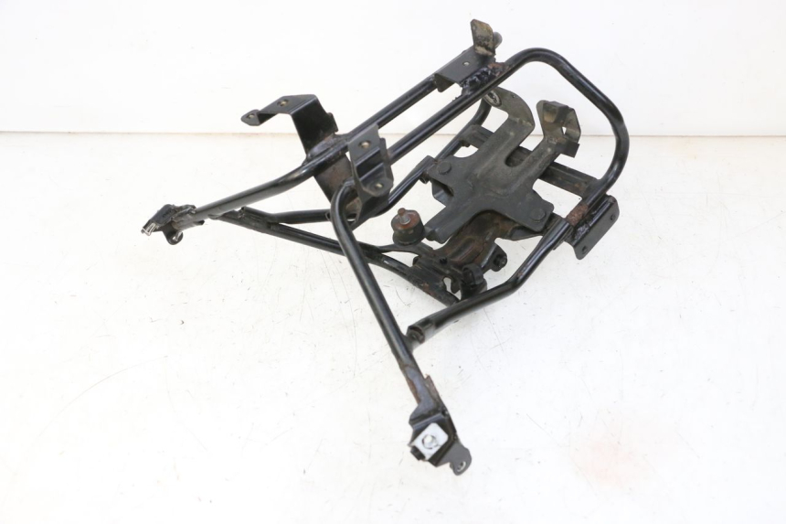 photo de VERKLEIDUNGSHALTER PEUGEOT SATELIS 125 (2006 - 2009) - Zoom auf Gebrauchszustand