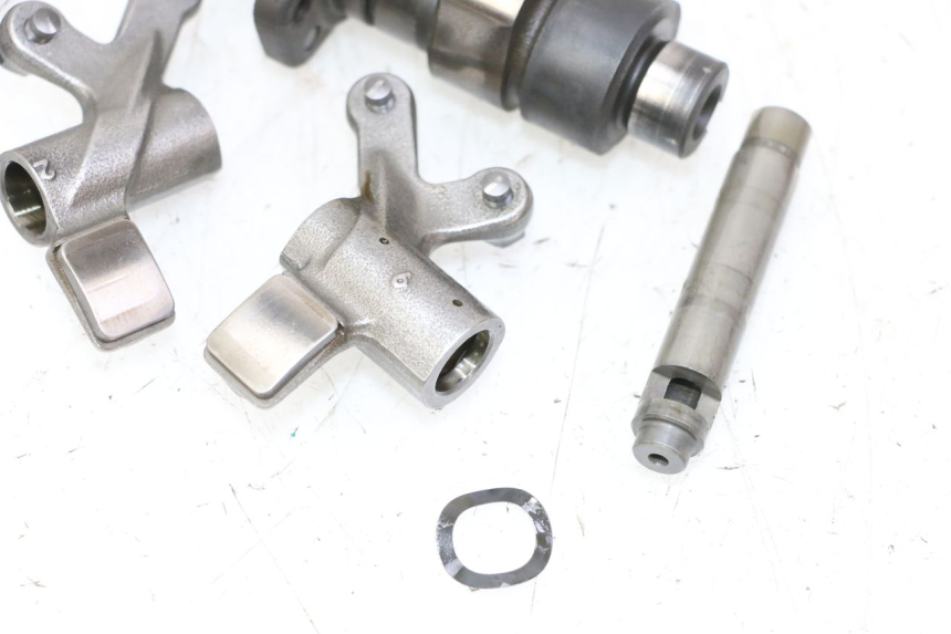 photo de NOCKENWELLE  SUZUKI BURGMAN 125 (2007 - 2014) - Oberflächenzustand und Material