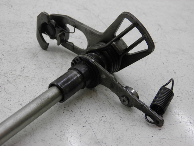 photo de ANTRIEBSWELLE YAMAHA FJR 1300 (2004 - 2005) - Zoom auf Gebrauchszustand