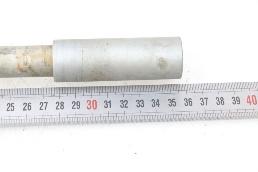 photo de SCHWINGARMACHSE HONDA CB R 1000 (2018 - 2023) - Zoom auf Gebrauchszustand