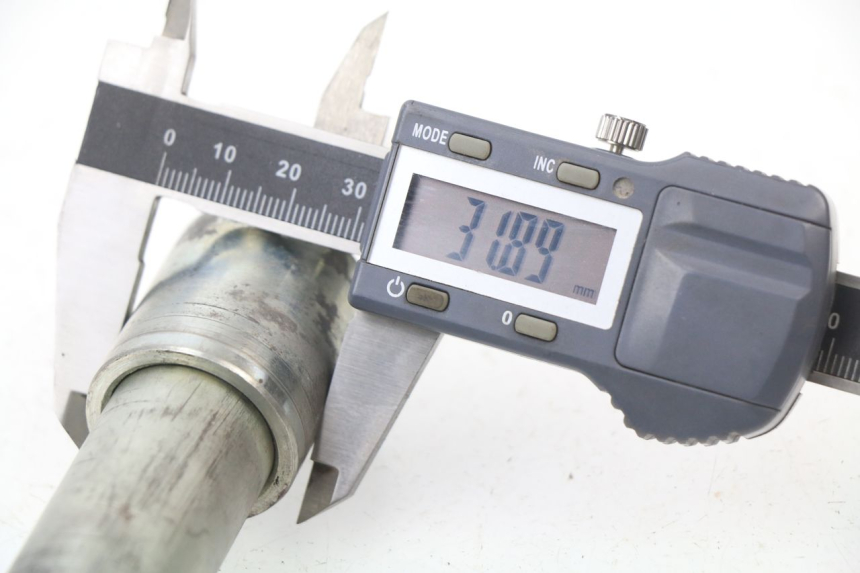 photo de SCHWINGENACHSE HONDA CBR 929 RR FIREBLADE 900 (2000 - 2001) - Alternative Perspektive