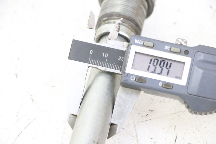 photo de SCHWINGENACHSE HONDA CBR RR FIREBLADE 900 (1992 - 1994) - Alternative Perspektive