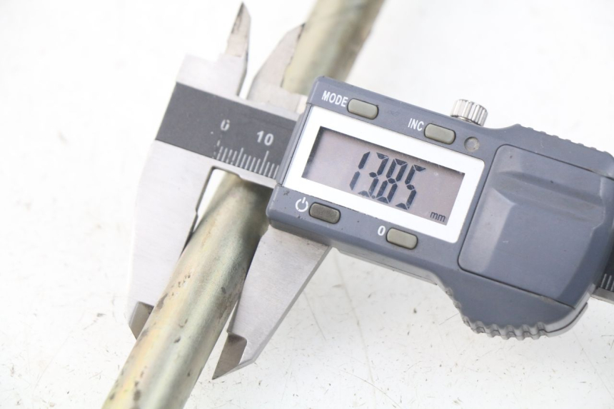 photo de SCHWINGENACHSE HYOSUNG COMET GTR 125 (2007 - 2014) - Zoom auf Gebrauchszustand