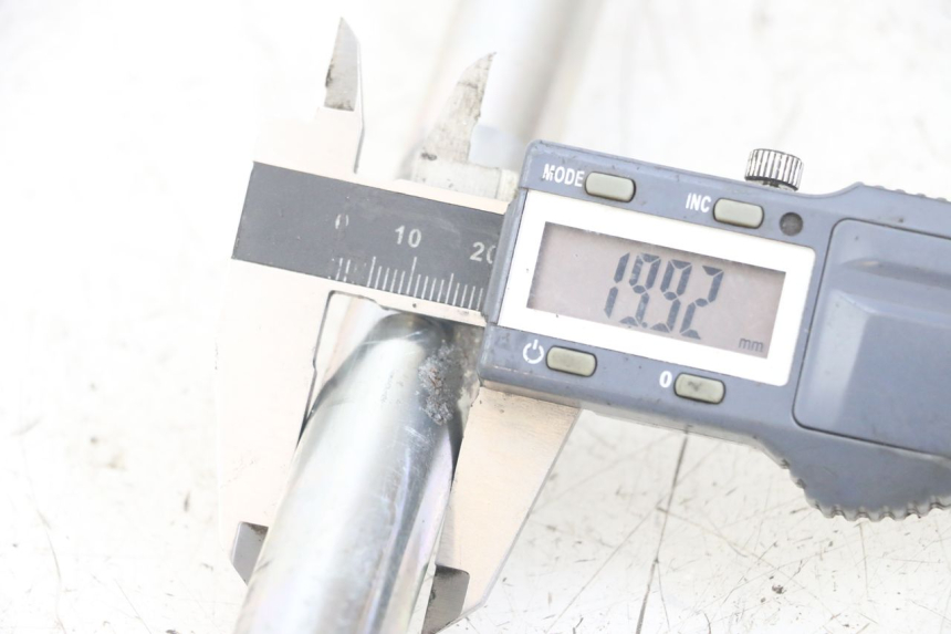 photo de SCHWINGENACHSE KAWASAKI ER-6 ER6 N 650 (2012 - 2016) - Alternative Perspektive