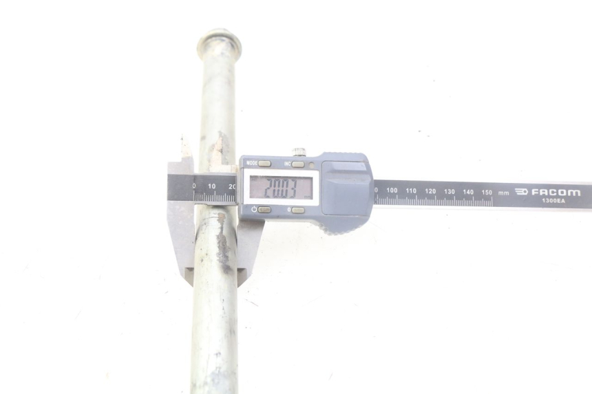 photo de SCHWINGARMACHSE SUZUKI GSF S BANDIT 600 (2000 - 2004) - Detailansicht des Bauteils