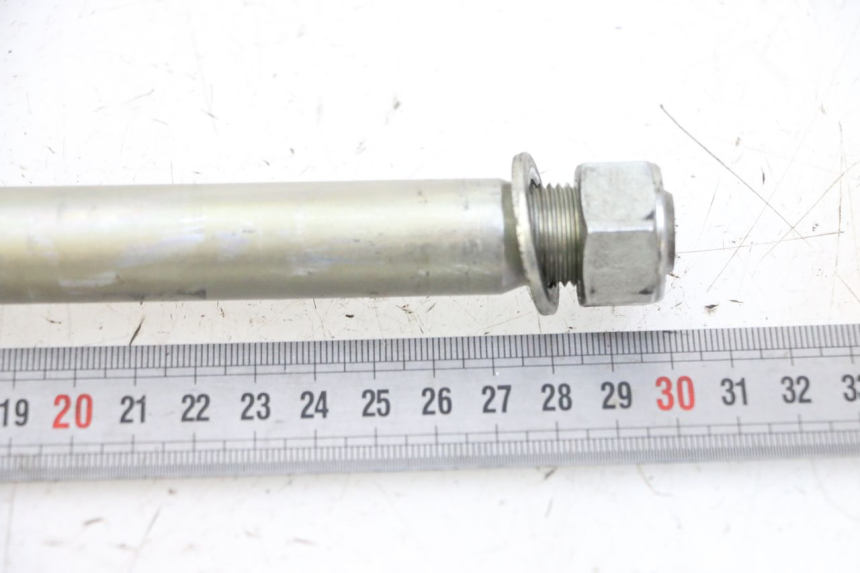 photo de SCHWINGENACHSE SUZUKI GSR 750 (2011 - 2017) - Zoom auf Gebrauchszustand