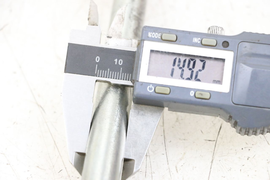 photo de SCHWINGENACHSE HUSQVARNA SVARTPILEN 401 (2018 - 2023) - Detailansicht des Bauteils