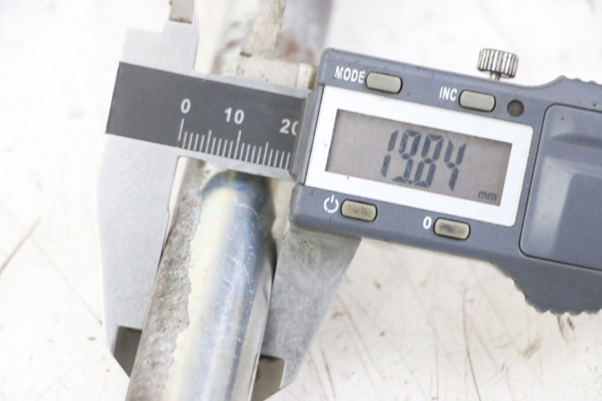 photo de SCHWINGARMACHSE KAWASAKI ZR7 ZR-7 S 750 (1999 - 2004) - Alternative Perspektive