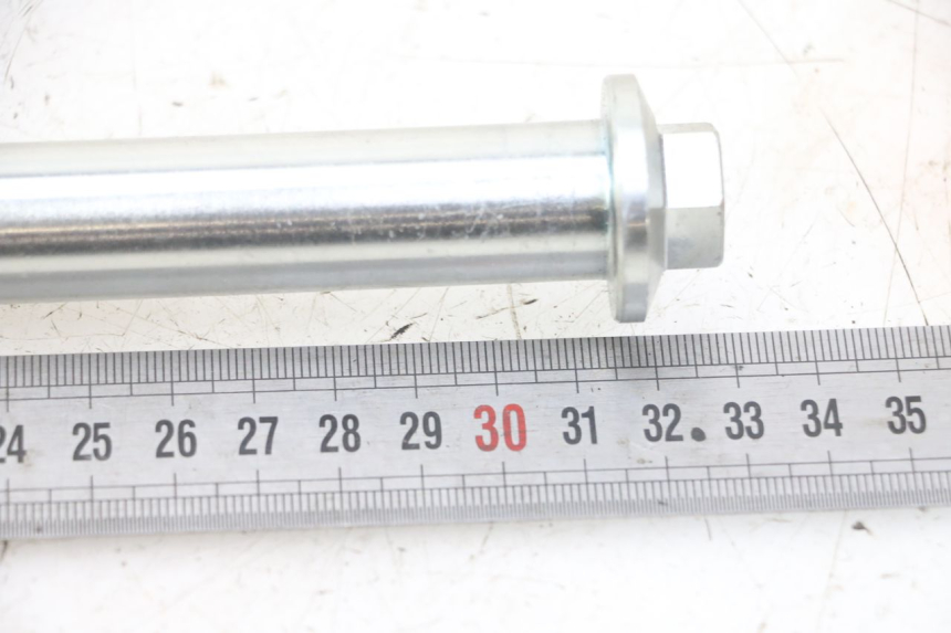 photo de SCHWINGENACHSE ROYAL ENFIELD SCRAM 411 (2022 - 2024) - Detailansicht des Bauteils