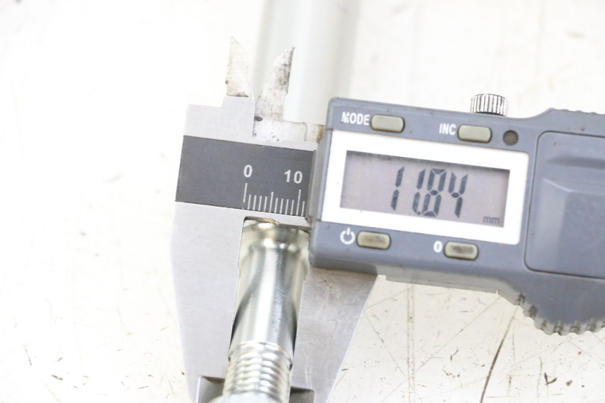 photo de SCHWINGENACHSE ROYAL ENFIELD SCRAM 411 (2022 - 2024) - Alternative Perspektive