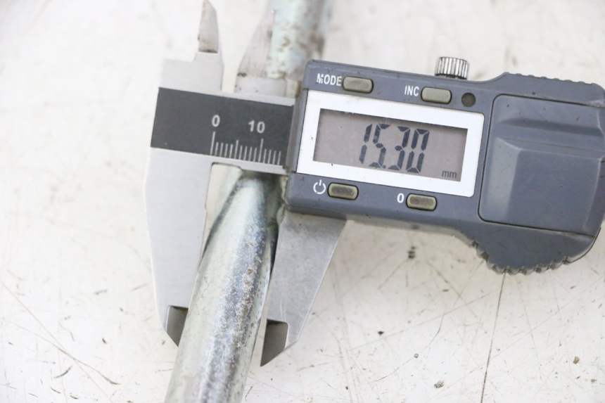 photo de SCHWINGENACHSE SMALL MX THUNDER 250 - Detailansicht des Bauteils