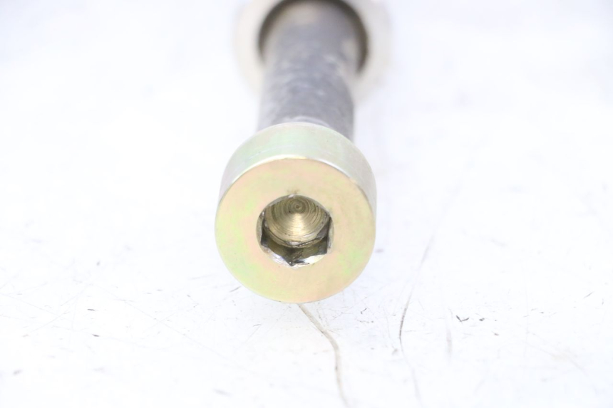 photo de SCHWINGENACHSE TRIUMPH SPRINT 900 (1995 - 1998) - Details der Befestigungspunkte