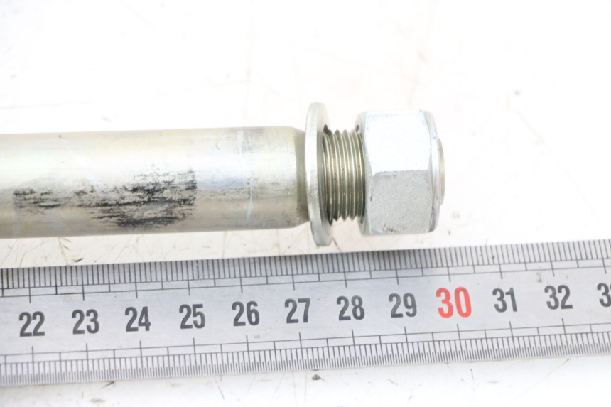 photo de SCHWINGARMACHSE SUZUKI GSX F GSXF 650 (2007 - 2015) - Zoom auf Gebrauchszustand