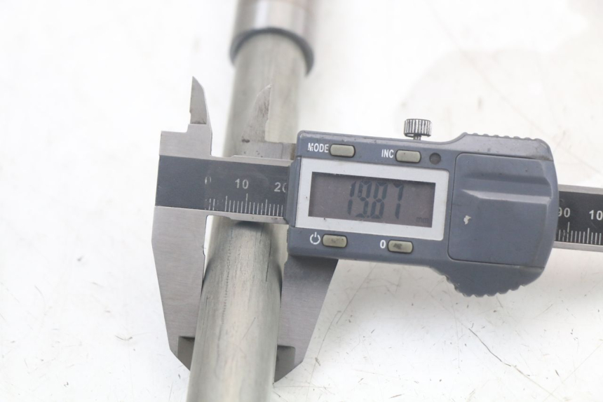 photo de SCHWINGARMACHSE SUZUKI SV N 650 (1999 - 2002) - Technische Nahaufnahme