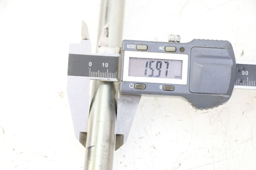 photo de SCHWINGENACHSE YAMAHA XJ6 ABS 600 (2008 - 2016) - Detailansicht des Bauteils